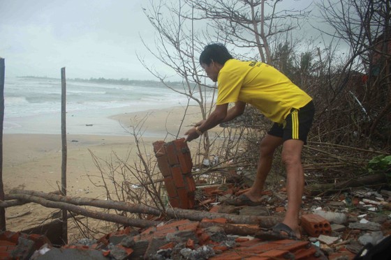Hàng trăm người dân đảo Cồn Cỏ di tản xuống hầm trú bão ảnh 6