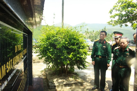 Hội Hỗ trợ khắc phục hậu quả bom mìn Việt Nam trao hỗ trợ sinh kế cho nhân dân Quảng Ngãi ảnh 7