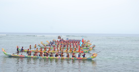 Lễ hội đua thuyền tứ linh Lý Sơn được công nhận là di sản văn hóa phi vật thể quốc gia ảnh 6