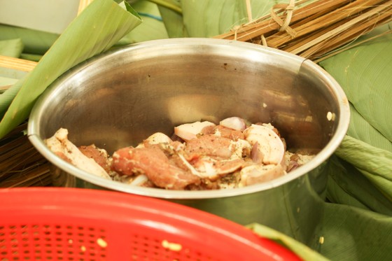 Chiến sĩ Cảnh sát biển gói bánh chưng đón Tết Nguyên đán Nhâm Dần ảnh 9