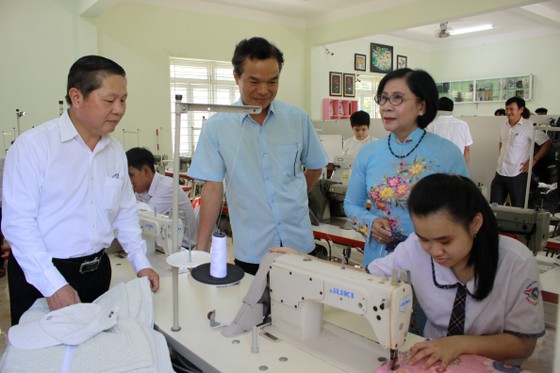 Gần 1,8 tỷ đồng ủng hộ Trung tâm Nuôi dạy trẻ khuyết tật Võ Hồng Sơn ảnh 2