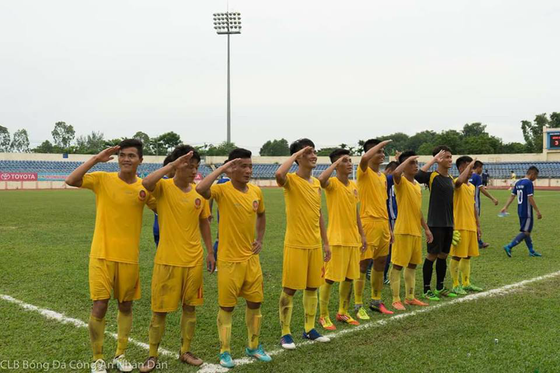 Giải bóng đá hạng Nhì Quốc gia 2017 Công an Nhân dân và Bình Định thăng hạng ảnh 1