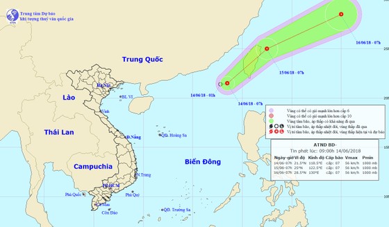 Áp thấp nhiệt đới di chuyển nhanh, các tỉnh từ Quảng Ninh đến Quảng Trị chủ động ứng phó ảnh 1