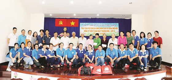 Công ty XSKT TPHCM tổ chức các hoạt động kỷ niệm Ngày Thương binh Liệt sĩ 27-7 ảnh 2
