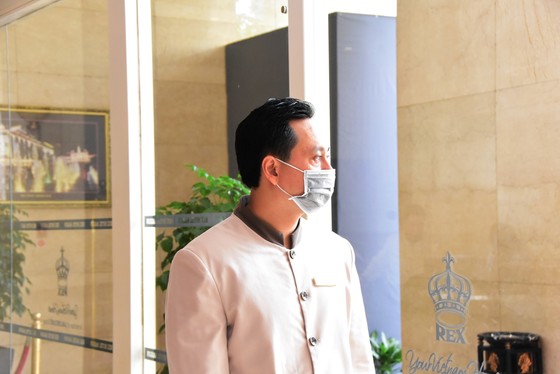 Khách sạn Rex Sài Gòn tiếp tục duy trì, tăng cường và kiểm soát chặt chẽ các biện pháp phòng chống trong mùa dịch ảnh 3