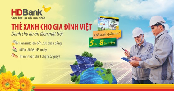 HDBank trao 'Thẻ Xanh cho gia đình Việt' cho khách hàng đầu tiên ảnh 2