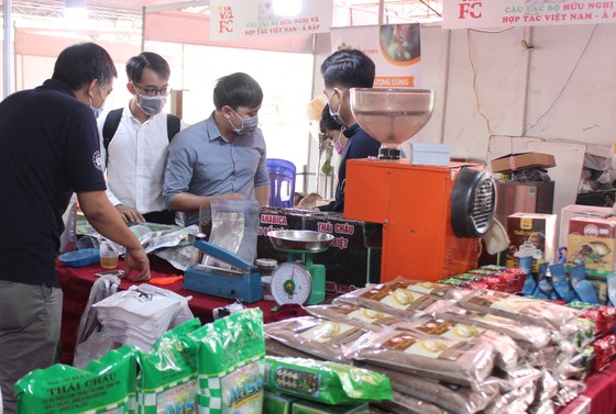 Hội chợ vui xuân đón Tết Tân Sửu 2021 tại Phú Mỹ Hưng ảnh 1