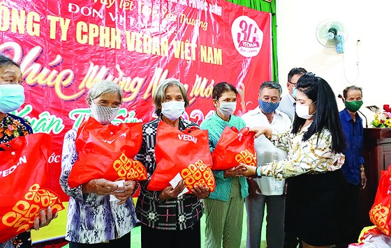 Vedan Việt Nam trao tặng 1.000 phần quà Tết cho người dân tỉnh Đồng Nai ảnh 1