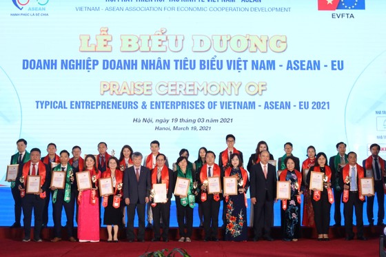 HDBank là doanh nghiệp dẫn đầu các ngành Việt Nam - ASEAN - EU ảnh 2