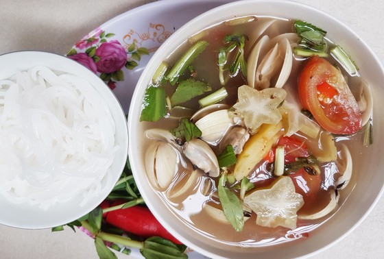 Bún 'nghêu' ngon đủ tiến vua Nghêu? ảnh 1
