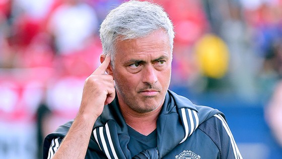 Mourinho liên tục công khai bày tỏ thất vọng về công tác tuyển mộ tân binh