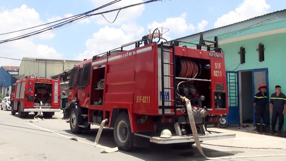 Giải cứu bé trai 3 tuổi bị người đàn ông khống chế cầm bình xăng dọa đốt ảnh 2