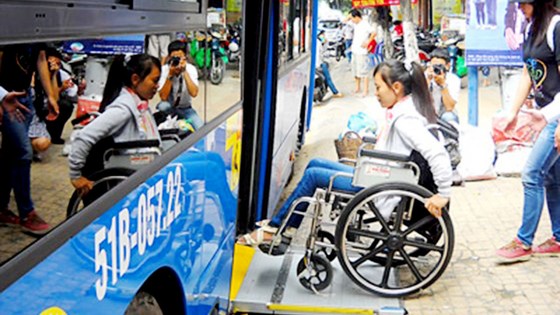 Các đối tượng được miễn giảm vé xe buýt ảnh 1