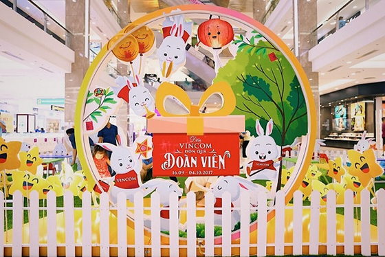 Đến Vincom đón “siêu trăng kỷ lục” ảnh 6