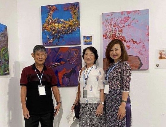 華人畫家陳芳美參加國際女畫家邀請展 ảnh 1