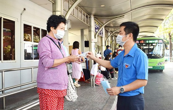 上巴士務必戴口罩 ảnh 1