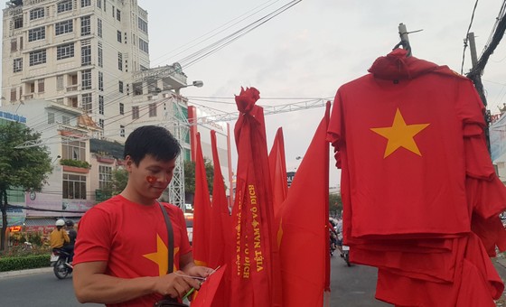 Tây Đô tưng bừng trước giờ bóng lăn ảnh 5