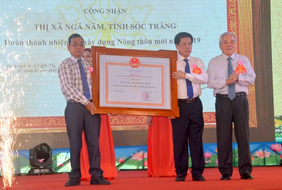 Thị xã Ngã Năm về đích nông thôn mới ảnh 1