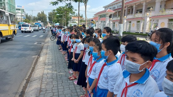 Tiễn đưa người con ưu tú 'xứ dừa' Trương Vĩnh Trọng về đất mẹ ảnh 12