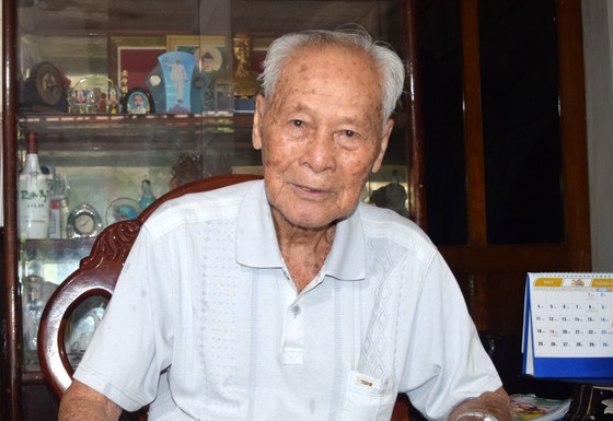Chủ tịch nước Nguyễn Xuân Phúc gửi thư khen cụ ông 98 tuổi ảnh 3