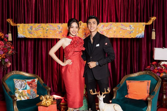 'Đại tiệc' thảm đỏ phim 'Gái già lắm chiêu V' ảnh 10