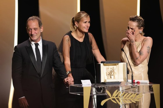LHP Cannes 2021: Chiến thắng gây 'sốc' ảnh 2