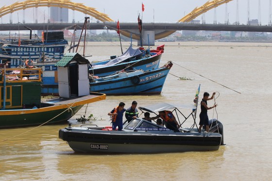 Một người đi câu mất tích trên sông Hàn ảnh 1