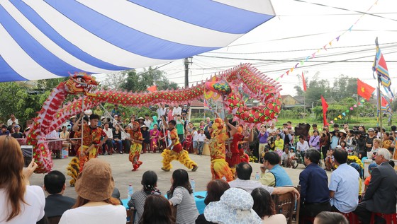 Tưng bừng lễ hội Cầu Bông Hội An ảnh 2