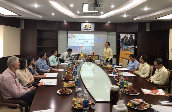 Đà Nẵng: FPT dạy tiếng Anh giao tiếp cho lái xe taxi Tiên Sa  ảnh 1