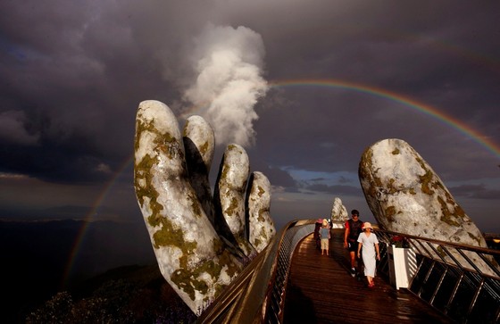 Cầu Vàng Đà Nẵng lọt Top 100 địa điểm tuyệt vời nhất thế giới  ảnh 3