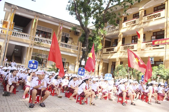 Nhiều trường học ảnh hưởng mưa lũ ở Quảng Trị, Hà Tĩnh khai giảng năm học mới ảnh 2