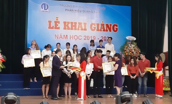 Đại học Nội vụ Hà Nội phân hiệu Quảng Nam khai giảng năm học mới ảnh 1