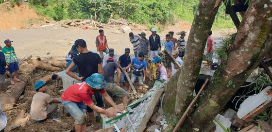 Thảm họa sạt lở vùi lấp người ở Trà Leng, Trà Vân: Tìm được 14 thi thể, 14 người chưa tìm được ảnh 10