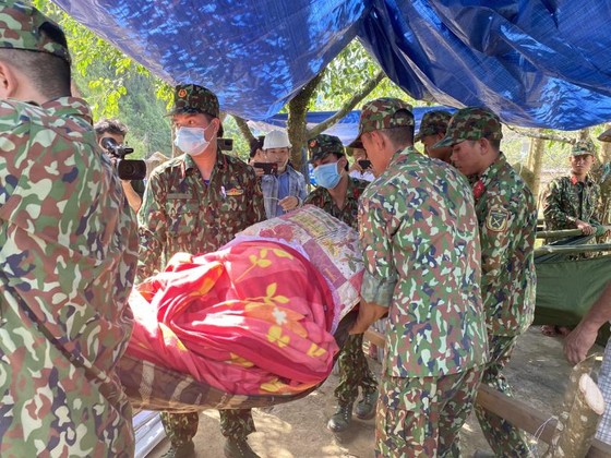 Thảm họa sạt lở vùi lấp người ở Trà Leng, Trà Vân: Tìm được 14 thi thể, 14 người chưa tìm được ảnh 15