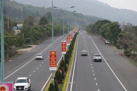 Phó Thủ tướng Lê Văn Thành: Sớm khởi công đoạn cao tốc Tân Phú – Bảo Lộc ảnh 3