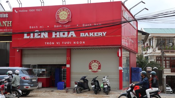 Phạt chủ chuỗi cửa hàng bánh mì gây ngộ độc hàng loạt ở Đà Lạt hơn 90 triệu đồng ảnh 1