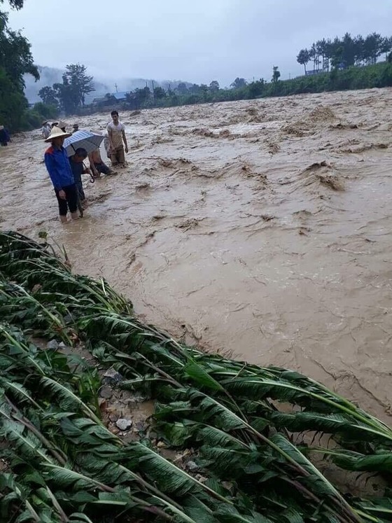 Đến sang nay, 19 người chết và mất tích vì mưa lũ ảnh 4