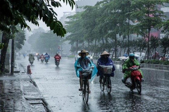 Miền Bắc: Ngày mai đón đợt gió lạnh đầu tiên ảnh 1