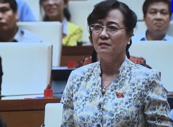 Đại biểu Nguyễn Thị Quyết Tâm lặng người, rớt nước mắt tại nghị trường Quốc hội ảnh 1
