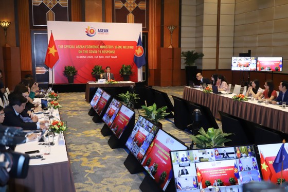 Việt Nam chủ trì hội nghị bộ trưởng kinh tế ASEAN đặc biệt về ứng phó đại dịch Covid-19 ảnh 2