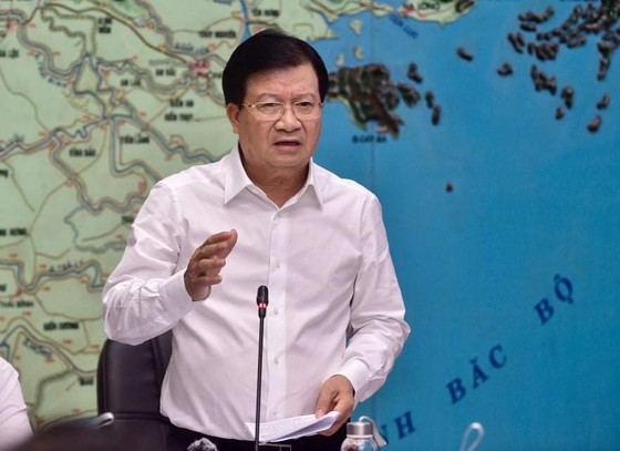 Ngoài khơi, bão đang chồng bão ảnh 3