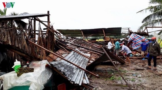 Miền Bắc 2 người chết, miền Nam hơn 400 nhà tốc mái ảnh 3