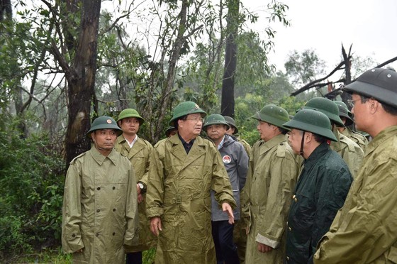 Phó Thủ tướng Trịnh Đình Dũng yêu cầu các bộ, ngành, địa phương phối hợp hạn chế ngập lụt ảnh 1