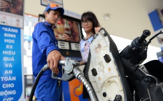 Giá xăng dầu tăng trở lại từ chiều 26-11 ảnh 1