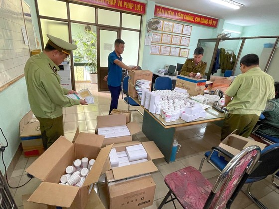 Phát hiện gần 300.000 sản phẩm thuốc nghi nhập lậu qua cảng hàng không Nội Bài ảnh 2