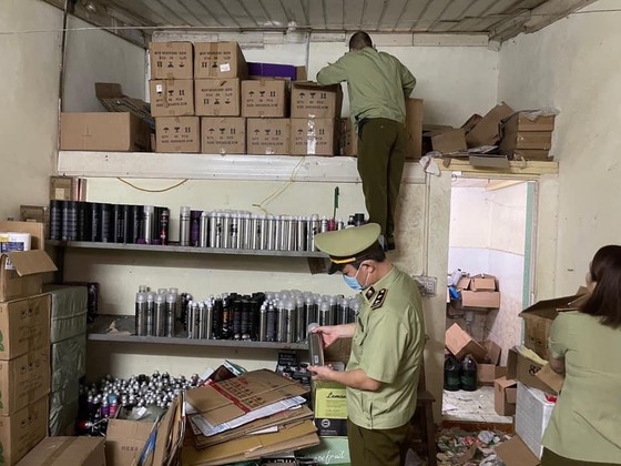 Thuê phòng trọ bán 50.000 mỹ phẩm trôi nổi cho sinh viên ảnh 1