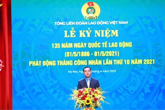 Chủ tịch nước Nguyễn Xuân Phúc: Tập trung giải quyết những vấn đề người lao động đang bức xúc ảnh 2