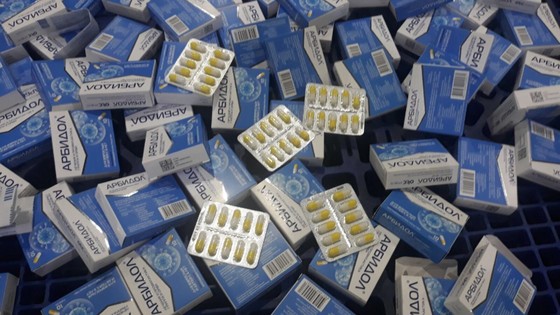 Bắt lô thuốc chữa Covid-19 lậu tại sân bay Nội Bài ảnh 3
