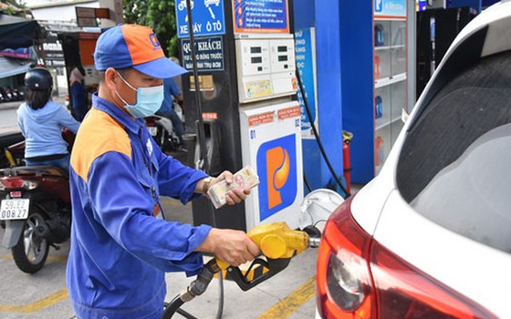 Giá xăng dầu tăng mạnh trước Tết Nguyên đán 2022 ảnh 1