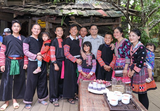Thủ tướng biểu dương tinh thần "bàn tay ta làm nên tất cả" trong nông nghiệp ảnh 2